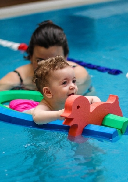 Aqua Tots'ta Ücretsiz Yüzme Aktivitesi Etkinlik Afişi