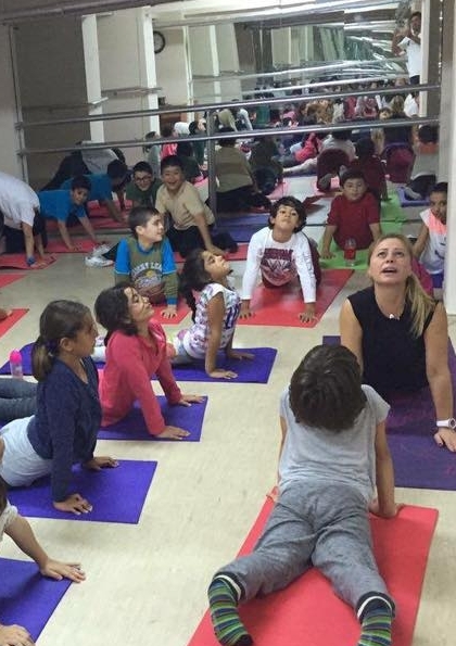 Nil Tavelli ile Çocuk Yogası Etkinlik Afişi