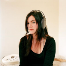 Julianna Barwick Resmi