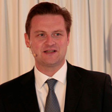 Peter Ryan Resmi