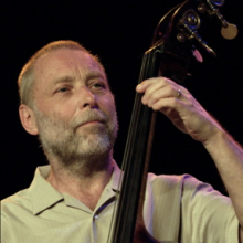 Dave Holland Resmi